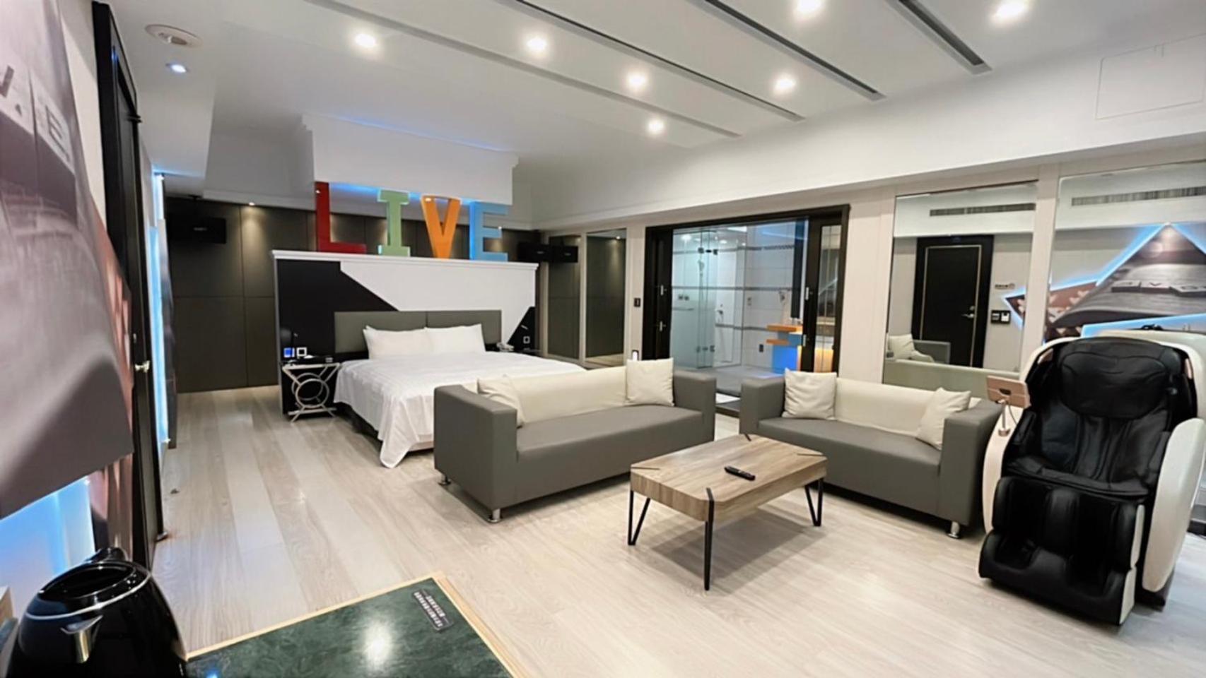 טאויואן Soho Motel מראה חיצוני תמונה