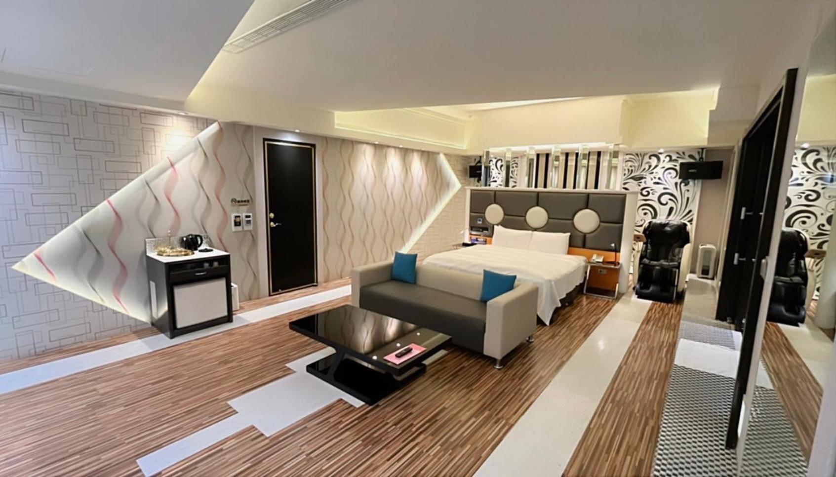 טאויואן Soho Motel מראה חיצוני תמונה