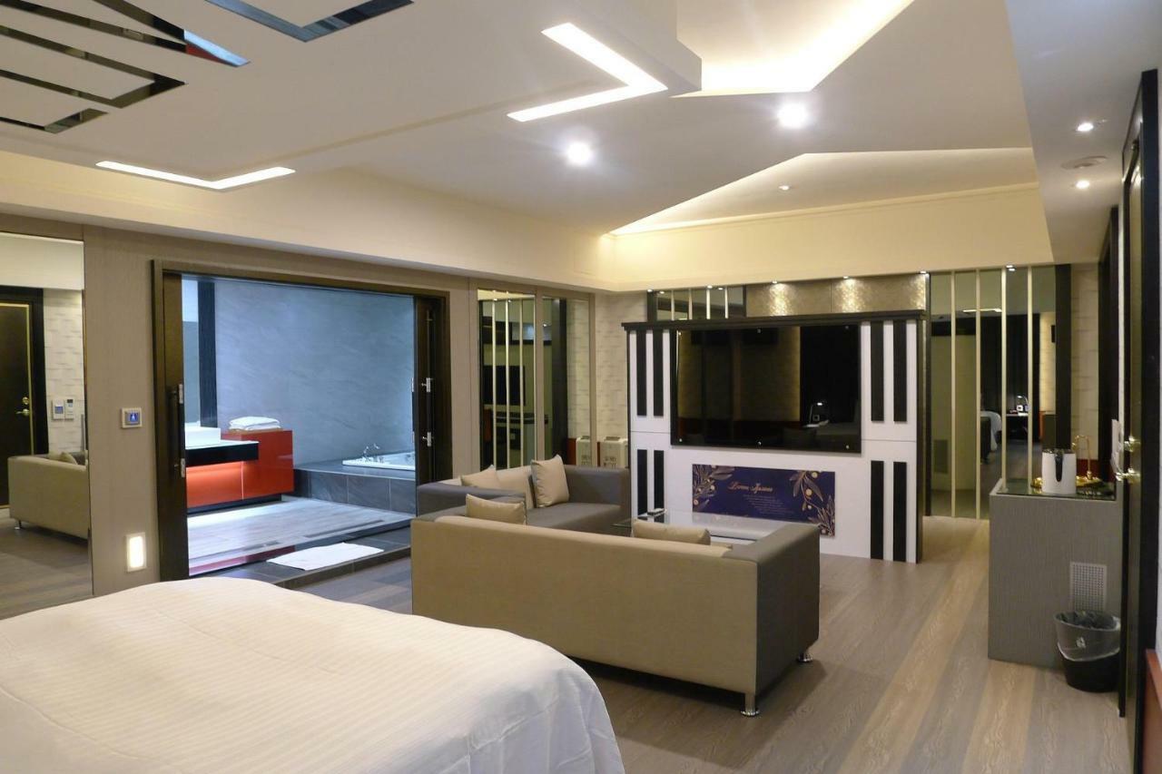 טאויואן Soho Motel מראה חיצוני תמונה